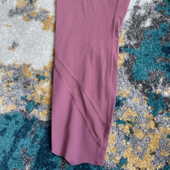 Lululemon Mesh Panel Mauve Pink Cropped Legging with Scallop Edges - Picture 3 of 8